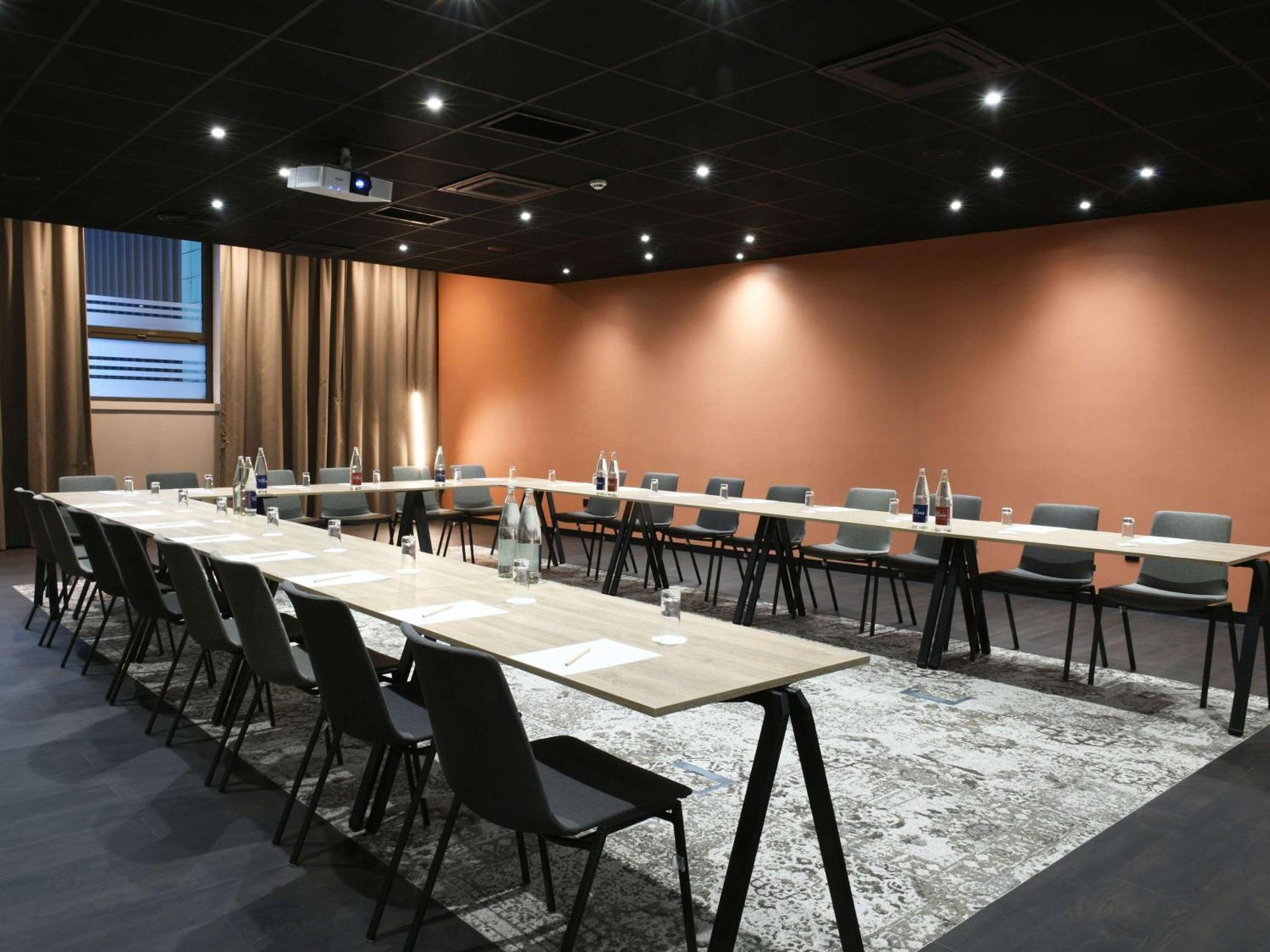 Mercure Arras Centre Gare Екстериор снимка