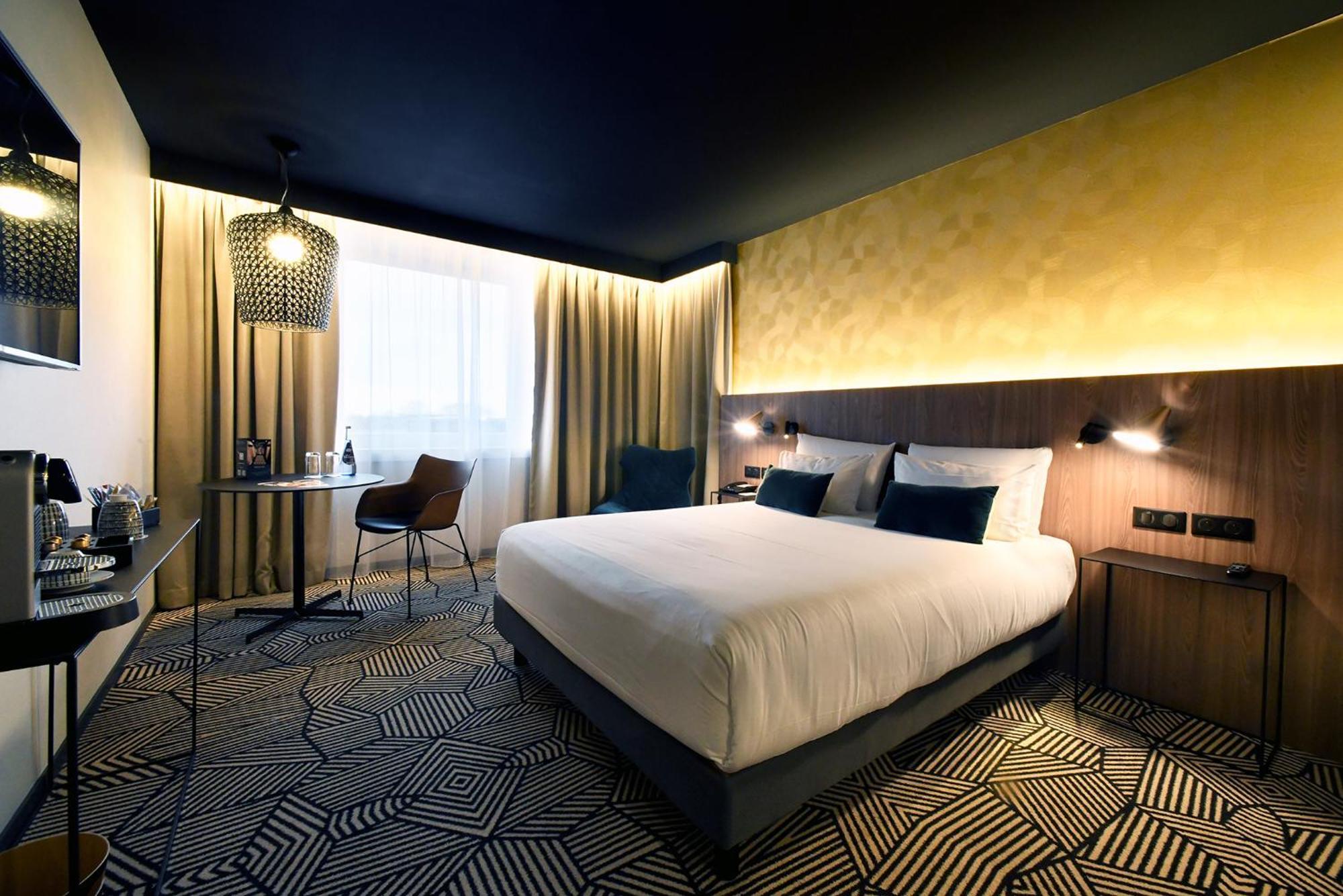 Mercure Arras Centre Gare Екстериор снимка